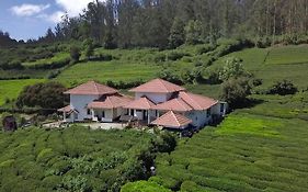 Green Leaves The Countryside Inn